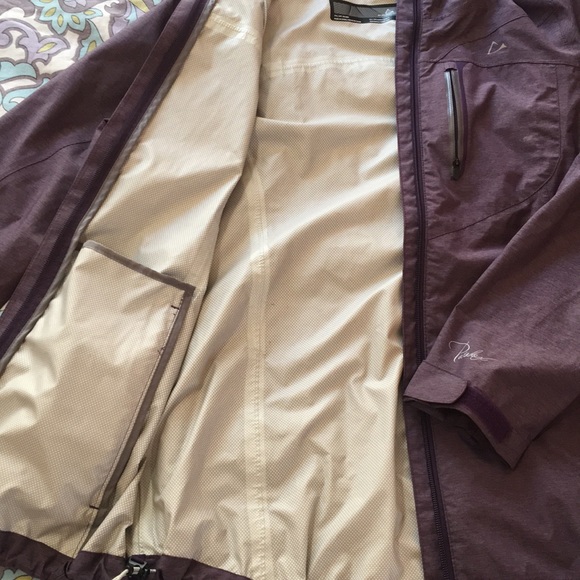 Light packable rain coat - Picture 2 of 6